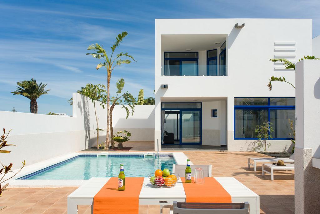 Villas De La Marina Playa Blanca  Exterior photo