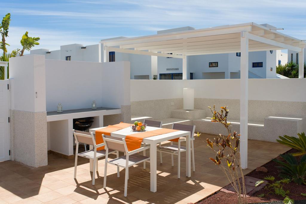 Villas De La Marina Playa Blanca  Exterior photo