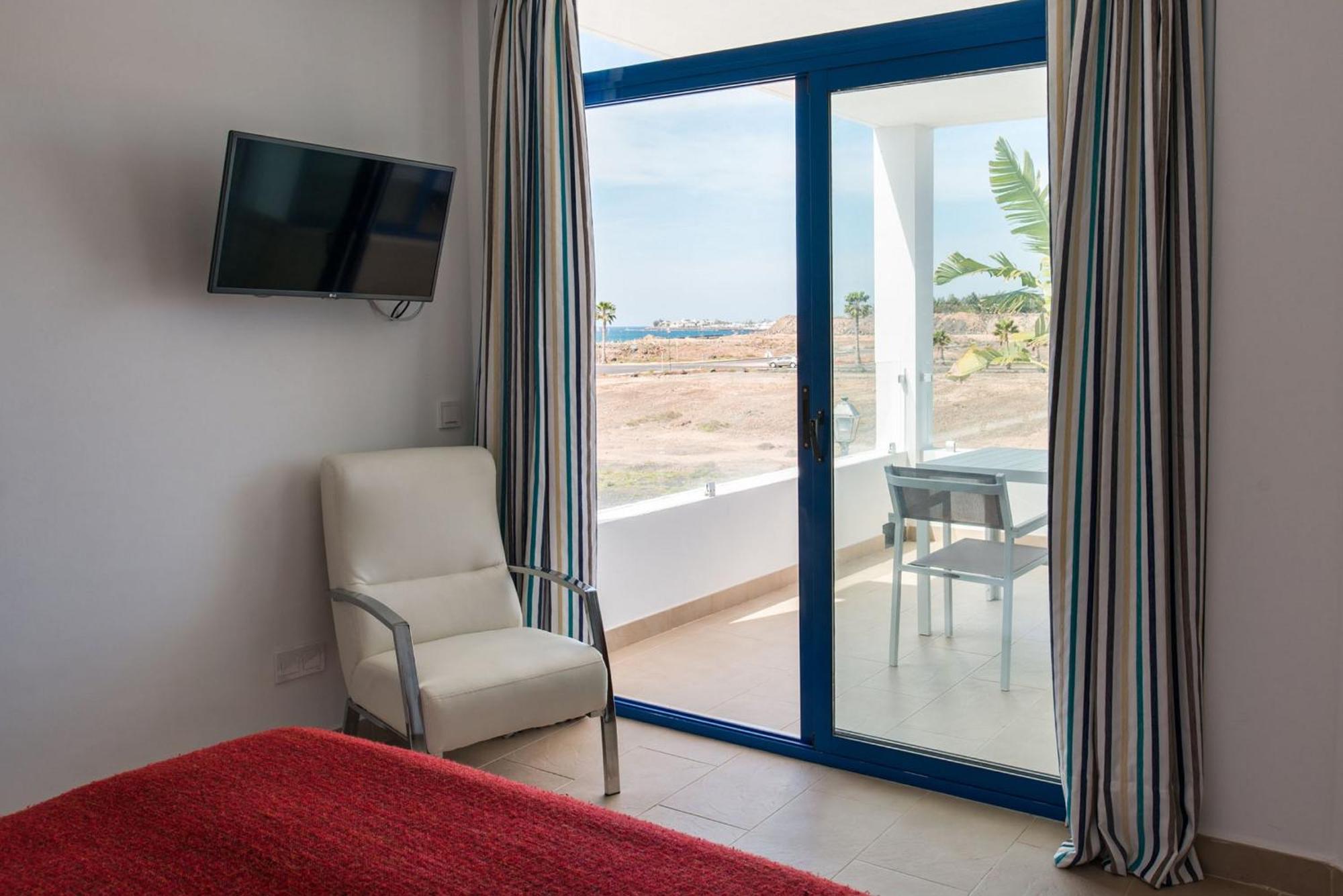 Villas De La Marina Playa Blanca  Exterior photo