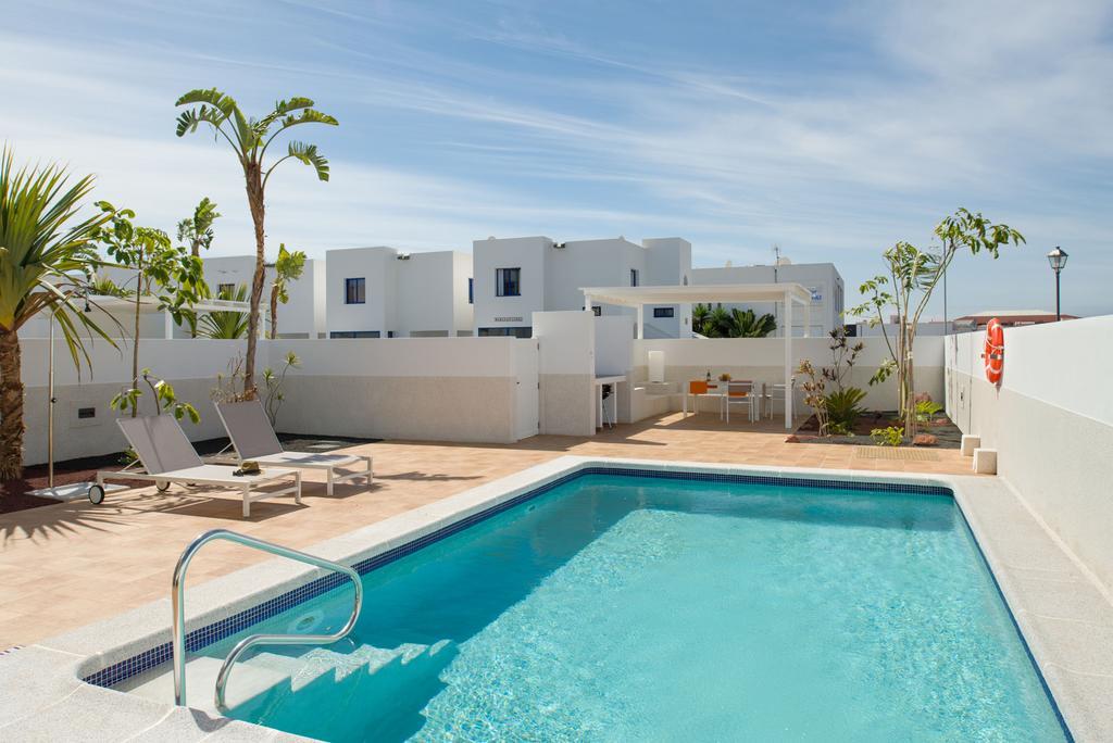 Villas De La Marina Playa Blanca  Exterior photo